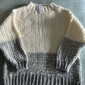 Topshop scoop sweater, long sleeve, size US 8-12, cream and grey.